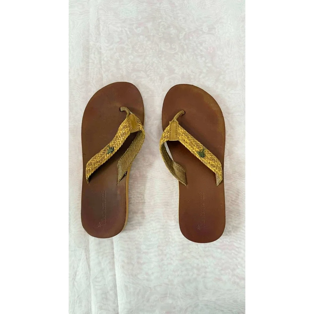 Women's Size 8 Margaritaville Flip Flops